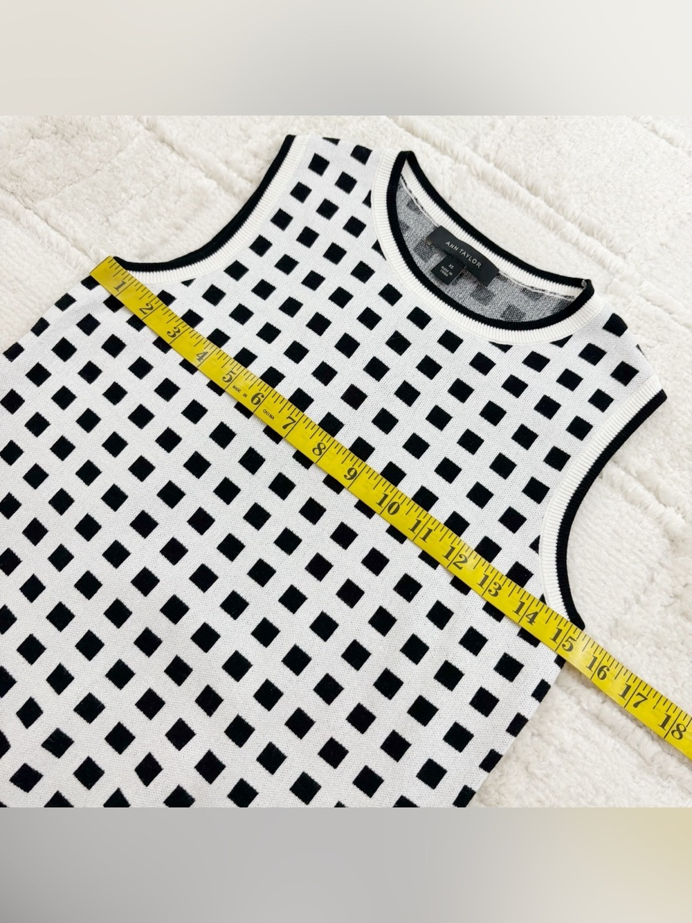 Ann Taylor Black and White Grid Sleeveless Top XS - Picture 9 of 9